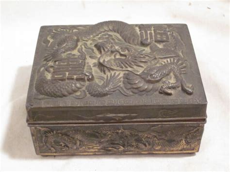 metal japanese box with dragons and honeycomb bottom value|Antique Japanese Metal Box With 3D Dragon Lid.